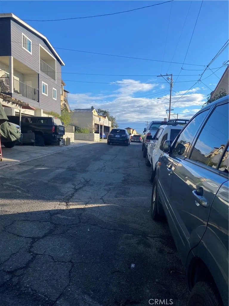 1129 N Alma, Los Angeles, California 90063 home-pic-6